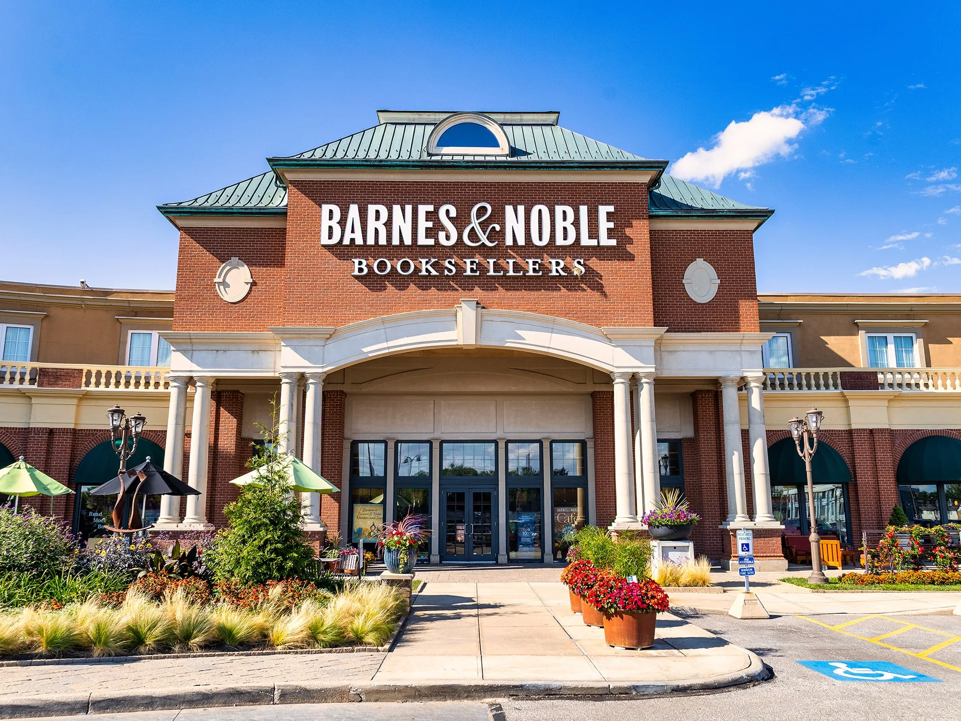 Barnes & Noble